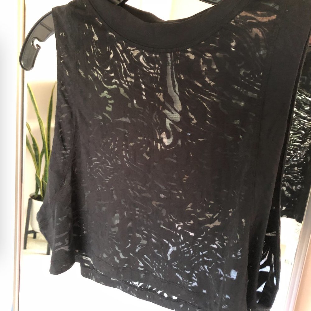 All Yours Crop Tank Top Veil Lululemon size 6